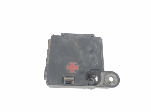AUDI S4 (2008–2015) Pluskabel-Klemme 8K0937517B - 2
