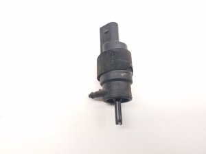   Motor für Frontscheibenwaschanlage  - 8k5955647 
