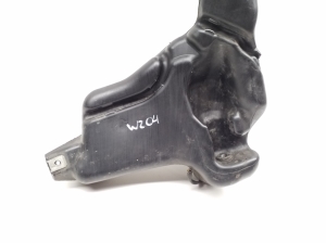 Mercedes Benz C-Class 204 (2007–2014) Esiklaasi pesuvedeliku paak A2048601560 - 3