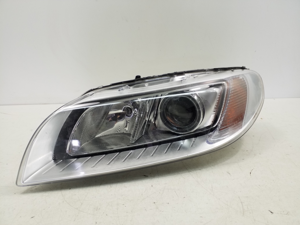 Used VOLVO V70 Headlights 31420013