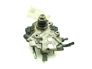 Mercedes Benz C-Class 204 (2007–2014) Kütusepump ja selle osad - 4