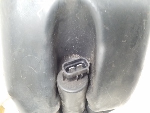 Chrysler Voyager IV (2001–2007) Esiklaasi pesuvedeliku paak ja selle osad - 3