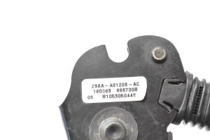 Ford Fiesta V (2002–2008) Esiistme turvavöö lukk 2S6AA81208AC - 2