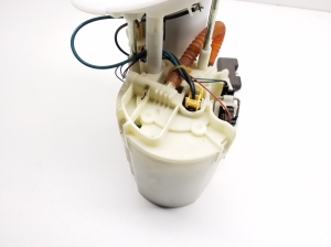 AUDI A5 (2007–2016) Kütusepump paagis 8K0919051 - 3