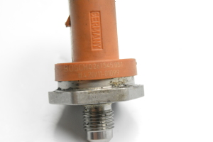 Volkswagen Golf V (2003–2009) Fuel rail pressure sensor 06J906051D - 3