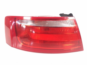 Rear corner light - 8T0945095