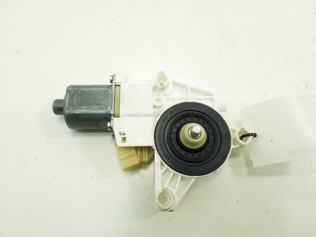 MERCEDES-BENZ C-Class W204/S204/C204 (2004-2015) Rear Right Door Window Control Motor A2048200542 20416648