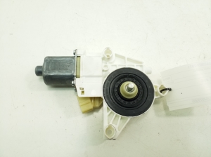 Mercedes Benz C-Class 204 (2007–2014) Tagumise külgukse aknatõstuki mootor A2048200542 - 2