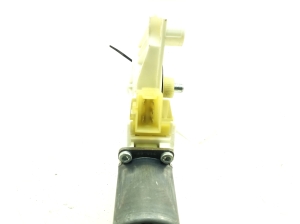 Mercedes Benz C-Class 204 (2007–2014) Esiukse aknatõstuki mootor A2048200142 - 4