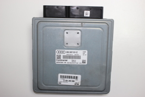   Calculateur moteur  - 8K5907551E 