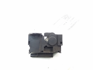 Mercedes Benz C-Class 204 (2007–2014) Hood latch A2048800160 - 3