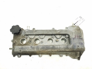   Valve cover 