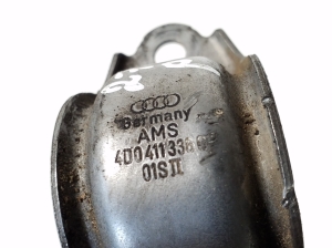 AUDI S4 (2008–2015) Esimese stabilisaatori kinnitus 4D0411336G - 2