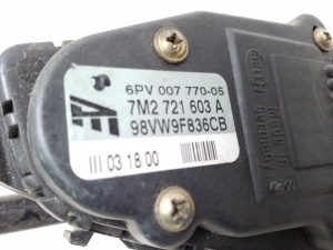Ford Galaxy (1995–2006) Accelerator pedal 7M2721603A - 2