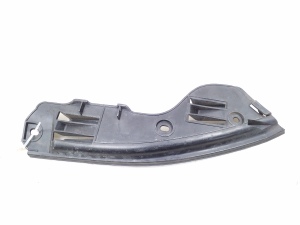 Rear bumper bracket - 7L6807394