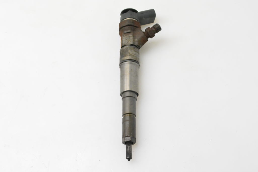 Used BMW 3 SERIES Fuel injector 7789661