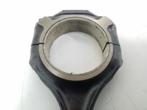  Connecting rod 