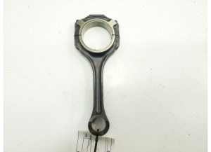  Connecting rod 