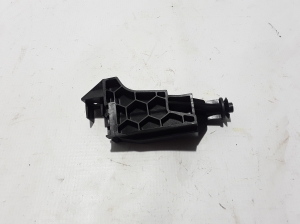  Cooling radiator bracket 