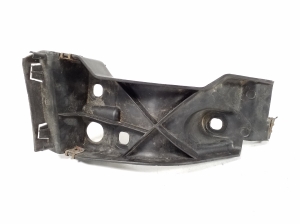 Exterior sill trim bracket - 4E0853922D
