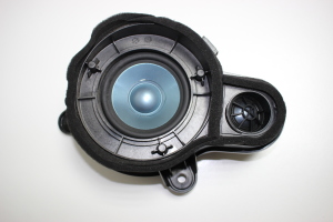   Rear side door speaker 