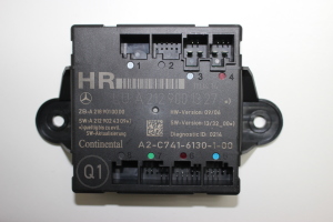   Rear side door control unit 