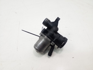 Mercedes Benz CLS-Class 219 (2004–2010) Wasserregelventil Heizung A2722000031