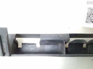 BMW 7 SERIJA E65 (2001–2008) Tagakaitseraua kinnitus 8245314 - 2
