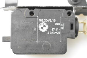 BMW 5 SERIES E60 (2003–2010) Kütuse täiteava korgi lukustus 6923975 - 3