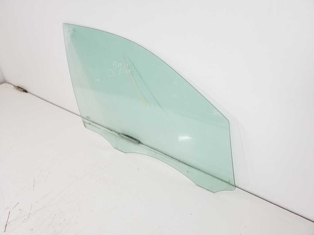 Used Porsche Cayenne Front door glass 95854251200