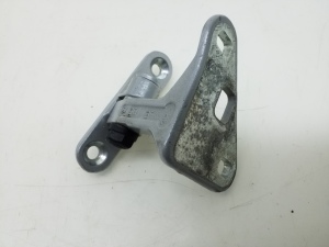 Mercedes Benz CLS-Class 219 (2004–2010) Esiukse ülemine hing A2197200437 - 2