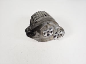 Mercedes Benz SLK-Class 172 (2011–2026) Engine mount A1722401117 - 2