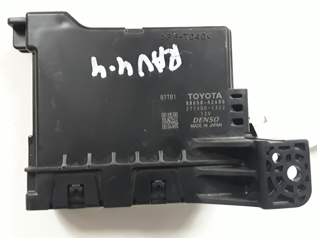 TOYOTA RAV4 4 generation (XA40) (2012-2018) Andre kontrollenheter 8865042600 25975889