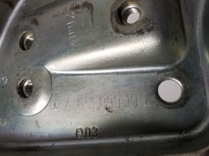 Mercedes Benz SLK-Class 172 (2011–2026) Muu kinnitus A6510901041 - 2