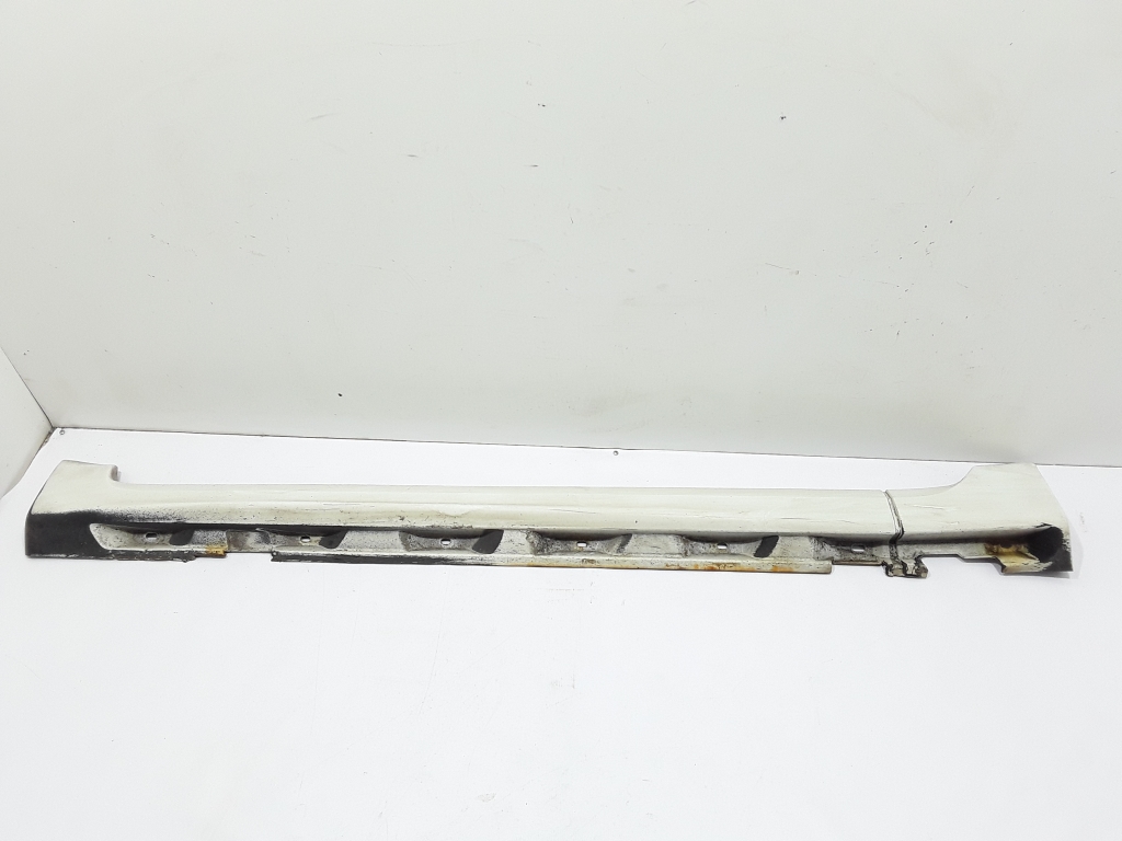 VOLVO V70 3 generation (2007-2020) Left Side Plastic Sideskirt Cover 39882946 22402949