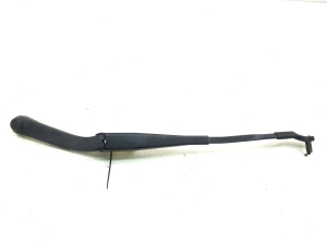  Windshield wiper blade 