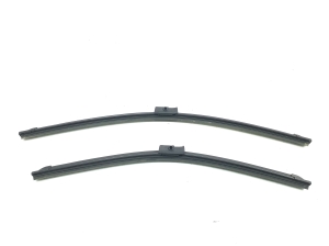  Windshield wiper blades 