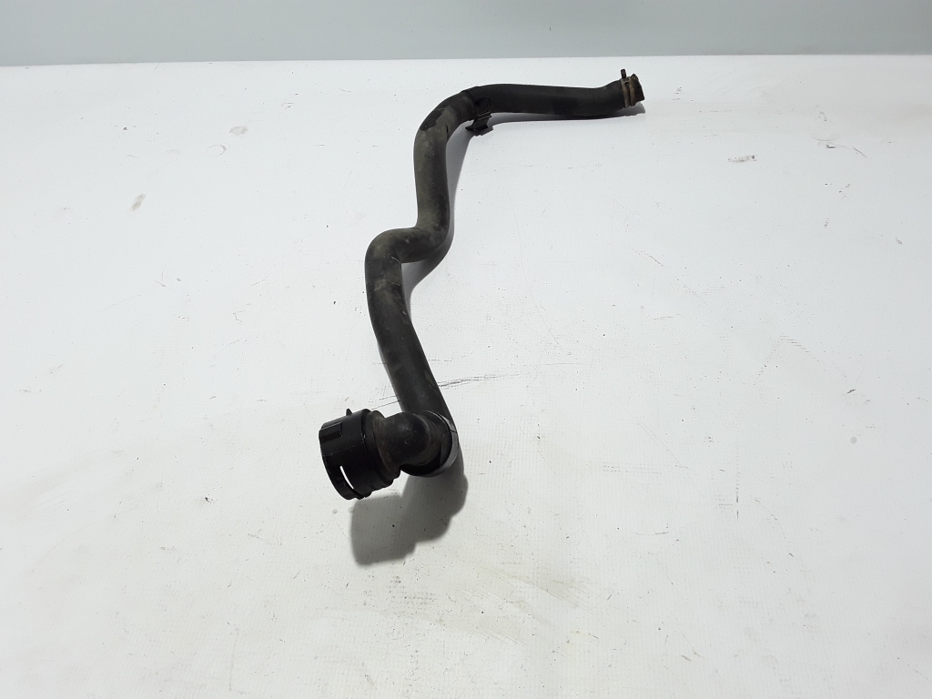 VOLVO V70 3 generation (2007-2020) Durite de radiateur d'eau côté droit 31338810 22402466