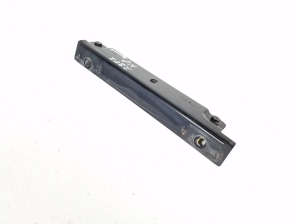   Halter Kotflügel vorne  - A1728800714 