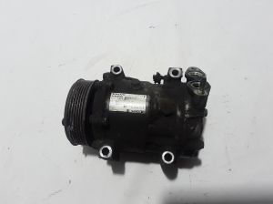  Air conditioner compressor 