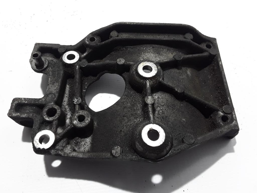 VOLVO V70 3 generation (2007-2020) Klimaanleggs kompressorbrakett 9646719580 22402245