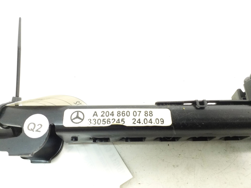 MERCEDES-BENZ GLK-Class X204 (2008-2015) Réglage de la hauteur de la ceinture de sécurité avant droite A2048600788 20417158