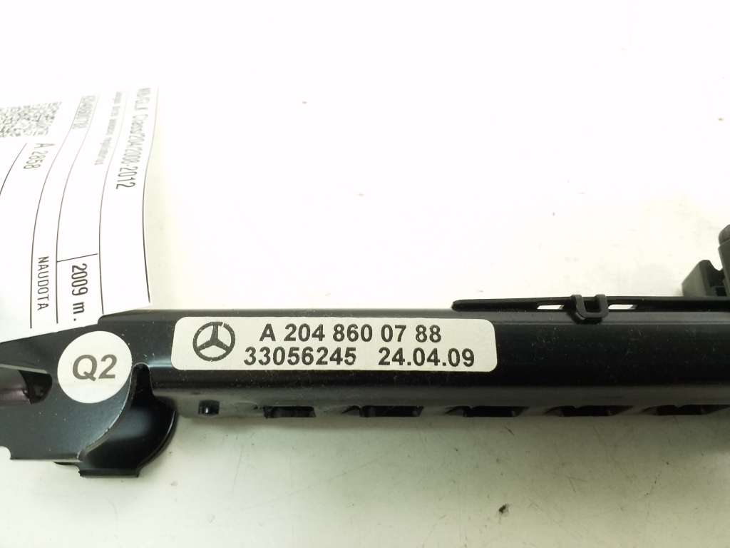 MERCEDES-BENZ GLK-Class X204 (2008-2015) Front Right Seat Belt Height Adjuster A2048600788 20417157