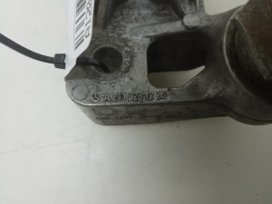  Stabilizer holder front 