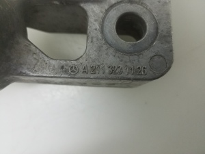  Stabilizer holder front 