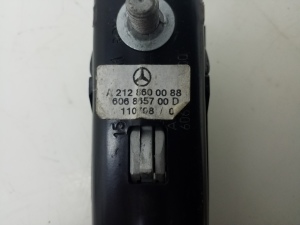 Mercedes Benz E-Class W212 (2009–2015) Turvavöö kõrguse regulaator A2128600088 - 2