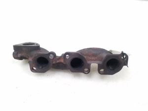  Exhaust manifold 