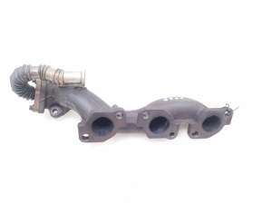  Exhaust manifold 