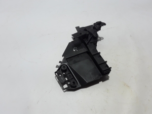 VOLVO V90 (2016–2026) Rear side door exterior handle bracket 31378613 - 2