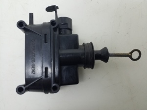 Mercedes Benz E-Class W124 (1985–1995) Front door central locking - 2
